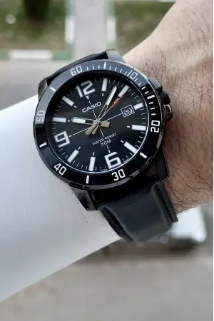 Casio CSISTE221 Casio Kasası Siyah Rakamları Beyaz Renk Hediye Paketli Erkek Kol Saati