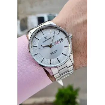 Gümüş Renk Takvimli 44 Mm Erkek Kol Saati