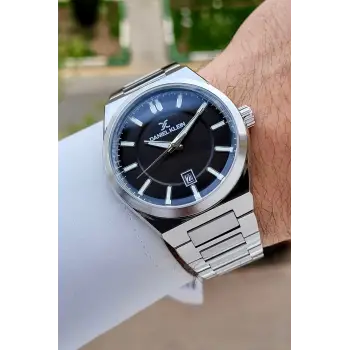 Kadranı Siyah Kordonu Gümüş Renk Takvimli 43 Mm Erkek Kol Saati