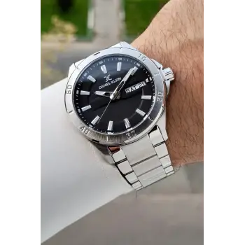 Kadranı Siyah Kordonu Gümüş Renk 43 Mm İç Göstergeleri Aktif Erkek Kol Saati
