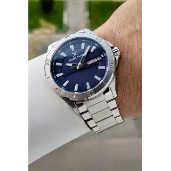 Kadranı Lacivert Kordonu Gümüş Renk 43 Mm İç Göstergeleri Aktif Erkek Kol Saati