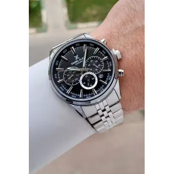Kadranı Siyah Kordonu Gümüş Renk 43 Mm 5 ATM Erkek Kol Saati