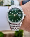 Kadranı Yeşil Kordonu Gümüş Renk 42 Mm Takvimli Erkek Kol Saati