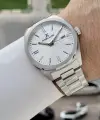 Kadranı ve Kordonu Gümüş Renk Erkek Kol Saati