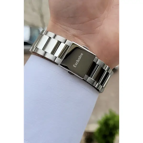 Daniel Klein DKISTE276 iç Göstergeleri Aktif Fonksiyonlu 2 Yıl Garantili Kadranı Siyah Gümüş Renk Erkek Kol Saati