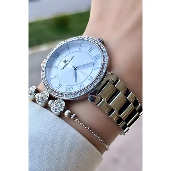 Kadın Kol Saati Bileklik ve Parfüm Hediyeli