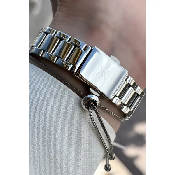 Kadın Kol Saati Bileklik ve Parfüm Hediyeli