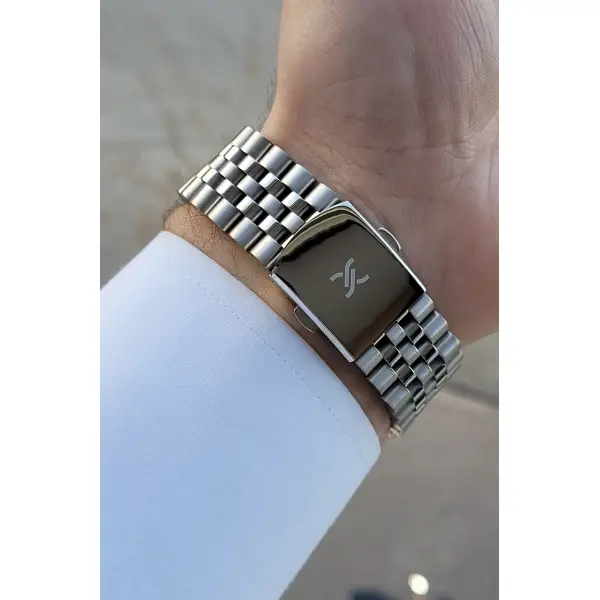 Daniel Klein DKISTE391 Takvimli Ve Gün Foksiyonlu Kadranı Lacivert Renk Erkek Kol Saati