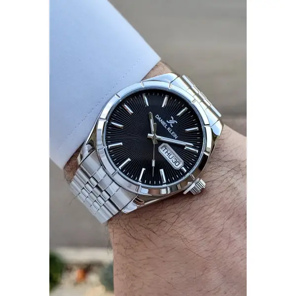 Daniel Klein DKISTE390 Takvimli ve Gün Foksiyonlu Erkek Kol Saati