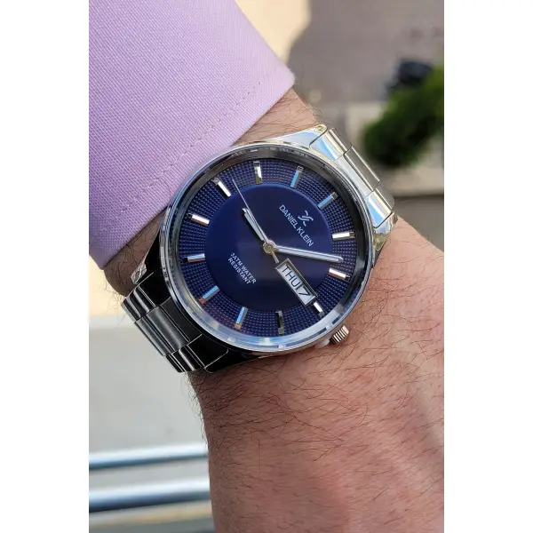 Kadranı Lacivert Kordonu Gümüş Renk Erkek Kol Saati