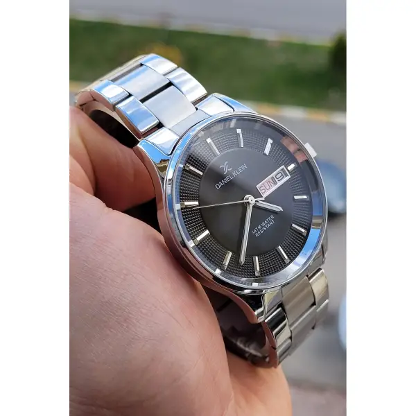 Kadranı Siyah Kordonu Gümüş Renk Erkek Kol Saati