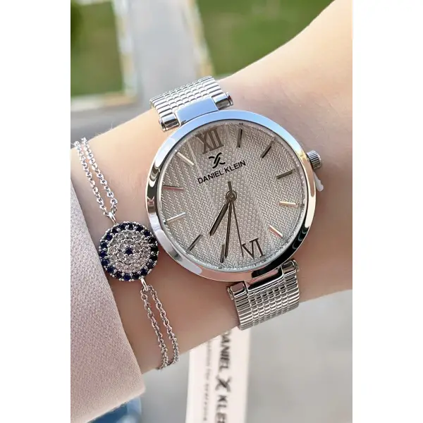 Kadın Kol Saati Ve Hediye Bileklik