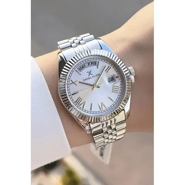 Daniel Klein DK1ISTE517 Takvim ve Gün Fonksiyonlu Kadın Kol Saati