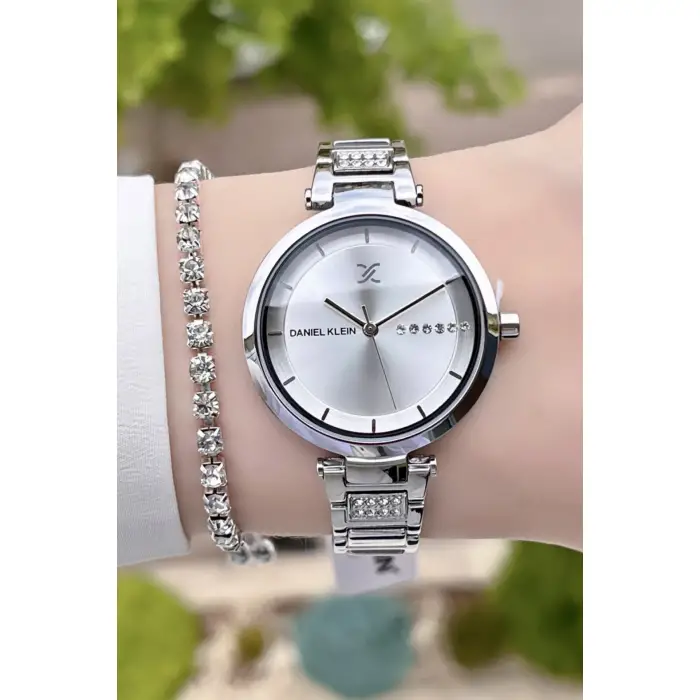 Daniel Klein DKISTE153 Premium Gümüş Renk Kadın Kol Saati Ve Bileklik