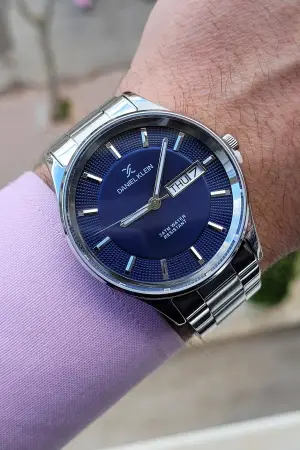 Kadranı Lacivert Kordonu Gümüş Renk Erkek Kol Saati