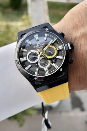 Daniel Klein DKISTE620 Sarı Renk İç Göstergeleri Aktif Fonksiyonlu Erkek Kol Saati