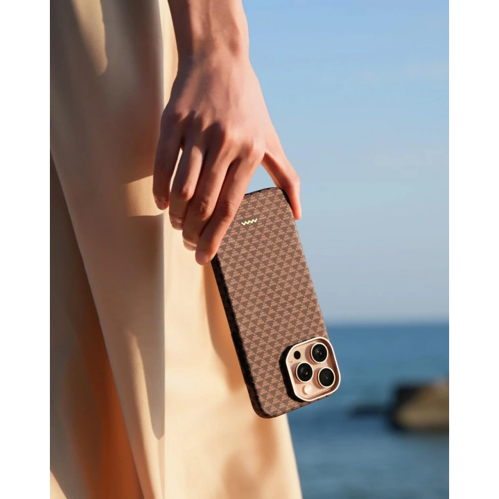 Apple iPhone 16 Pro Max Kılıf M-safe Şarj Özellikli Raptic Aramid Skin Origin Serisi Kapak