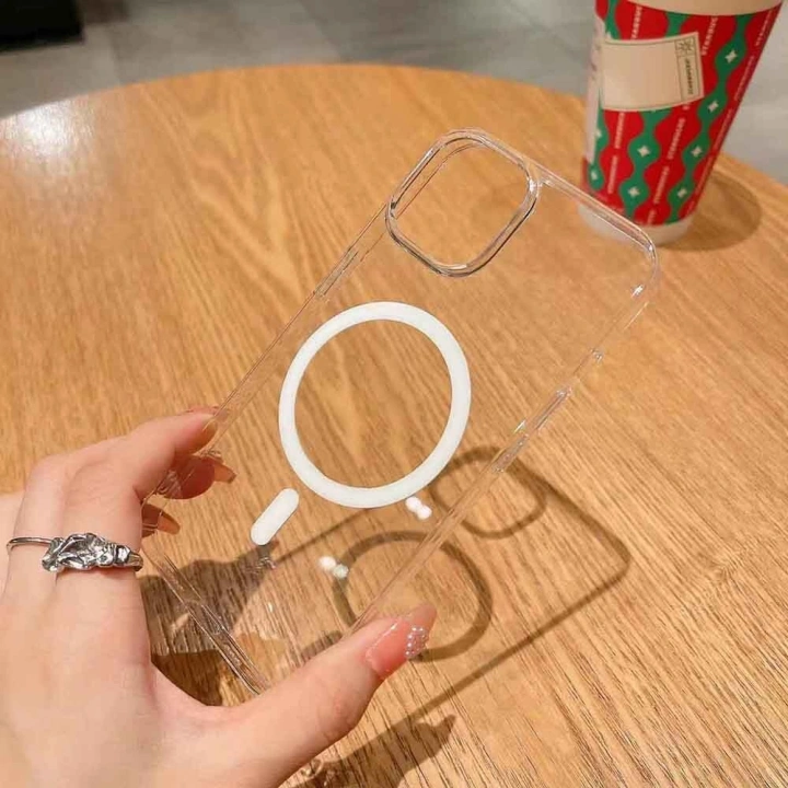 Apple iPhone 15 Plus Kamera Korumalı M-Safe Şarj Özellikli Şeffaf Redclick London Silikon Kapak