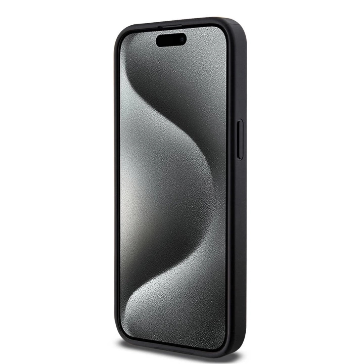 Apple iPhone 15 Pro Max Kılıf Guess Magsafe Şarj Özellikli PU Deri Desenli Metal Plaka Logolu Kapak
