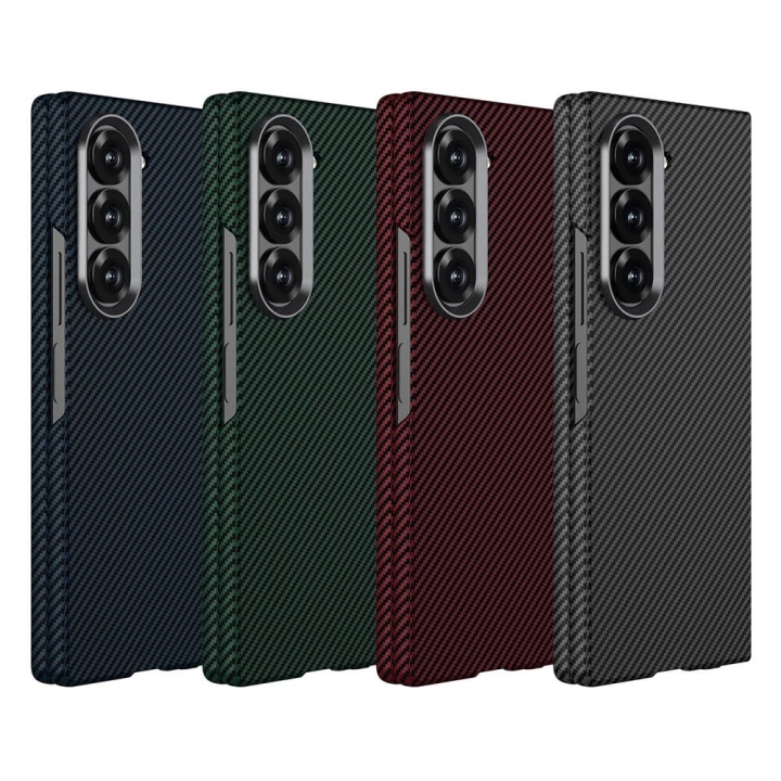 Galaxy Z Fold 6 Kılıf Kamera Korumalı Karbon Fiber Tasarımlı Arka Yüzey Redclick Kıpta Karbon Kapak