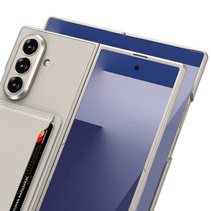 Galaxy Z Fold 7 Suni Deri Arka Yüzey Redclick Kartlıklı Kıpta Silikon Kapak