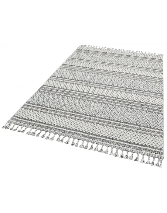 Soho Sh 05 Ivory Grey Hav Vermeyen Özel Ipler Ile Üretilen Etnik Örgü Desenlere Sahip Makine Halısı