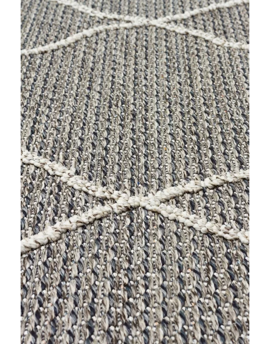 Soho Sh 02 Grey Hav Vermeyen Özel Ipler Ile Üretilen Etnik Örgü Desenlere Sahip Makine Halısı