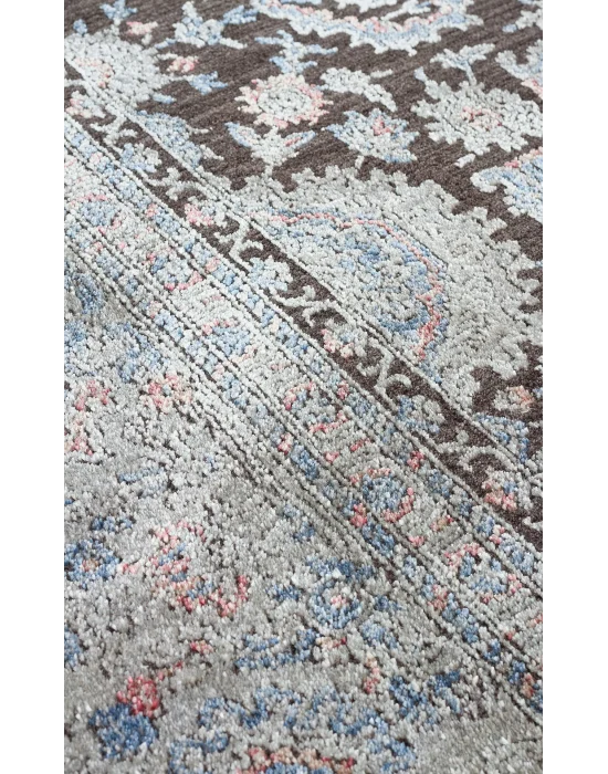 LAHOR HALI 0009 Özel Boyama İşlemi İle Üretilen Yüksek Alçak Dokuya Sahip Zengin Renkli Şık Salon Halısı