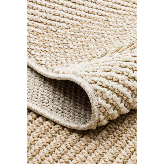 Soho Sh 08 Beige Hav Vermeyen Özel Ipler Ile Üretilen Etnik Örgü Desenlere Sahip Makine Halısı