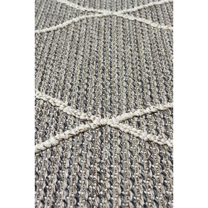 Soho Sh 02 Grey Hav Vermeyen Özel Ipler Ile Üretilen Etnik Örgü Desenlere Sahip Makine Halısı