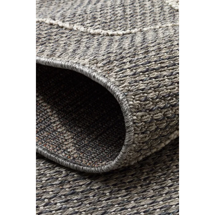 Soho Sh 02 Grey Hav Vermeyen Özel Ipler Ile Üretilen Etnik Örgü Desenlere Sahip Makine Halısı