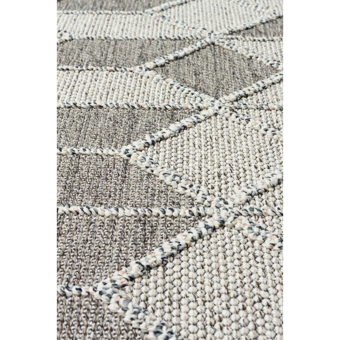 Soho Sh 03 Grey Hav Vermeyen Özel Ipler Ile Üretilen Etnik Örgü Desenlere Sahip Makine Halısı