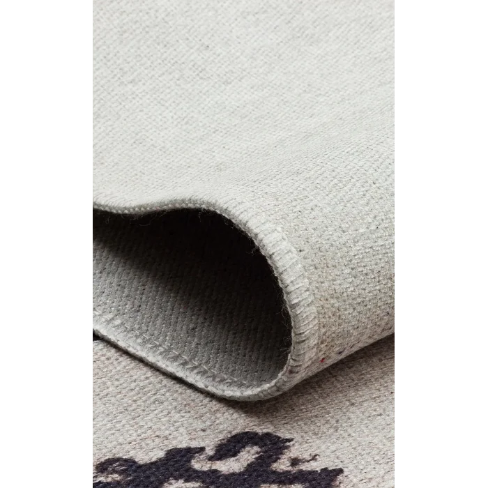 Ruby RB 13 Natural Black Yıkanabilir Kolay Kullanımlı Modern ve Geleneksel Desenlere Sahip Renkli Kilim