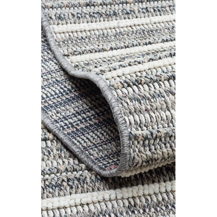 Soho Sh 21 Grey Ivory Hav Vermeyen Özel Ipler Ile Üretilen Etnik Örgü Desenlere Sahip Makine Halısı