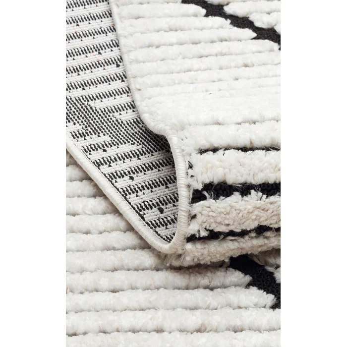 Terazzo 07 White Black Hav Toz Vermez Yumuşak Dokulu Etnik Örgü Desenlere Sahip Modern İskindinav Halı