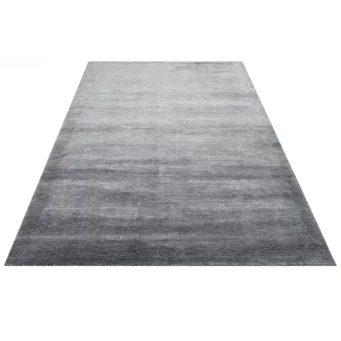 MAJESTY HALI 0019 Düz Desenli El Emeği ile Özel Tezgahlarda Üretilen Yün Viskon Tencel Uşak Halısı