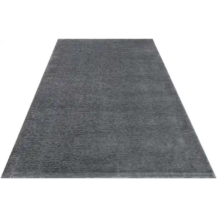 MAJESTY HALI 0019 Düz Desenli El Emeği ile Özel Tezgahlarda Üretilen Yün Viskon Tencel Uşak Halısı