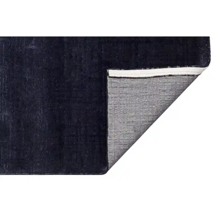 MAJESTY HALI 0030 Düz Desenli El Emeği ile Özel Tezgahlarda Üretilen Yün Viskon Tencel Uşak Halısı