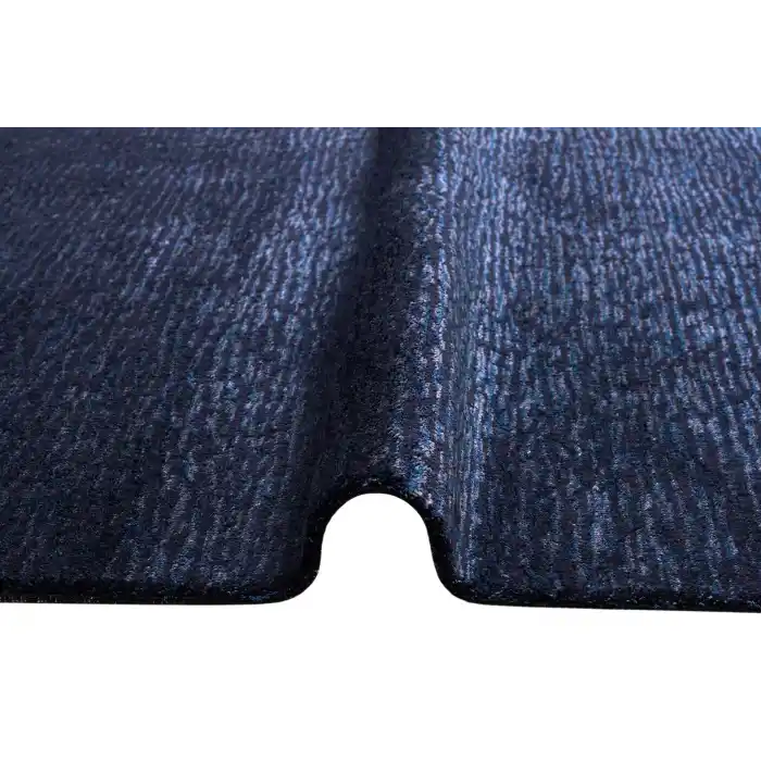 MAJESTY HALI 0011 Düz Desenli El Emeği ile Özel Tezgahlarda Üretilen Yün Viskon Tencel Uşak Halısı