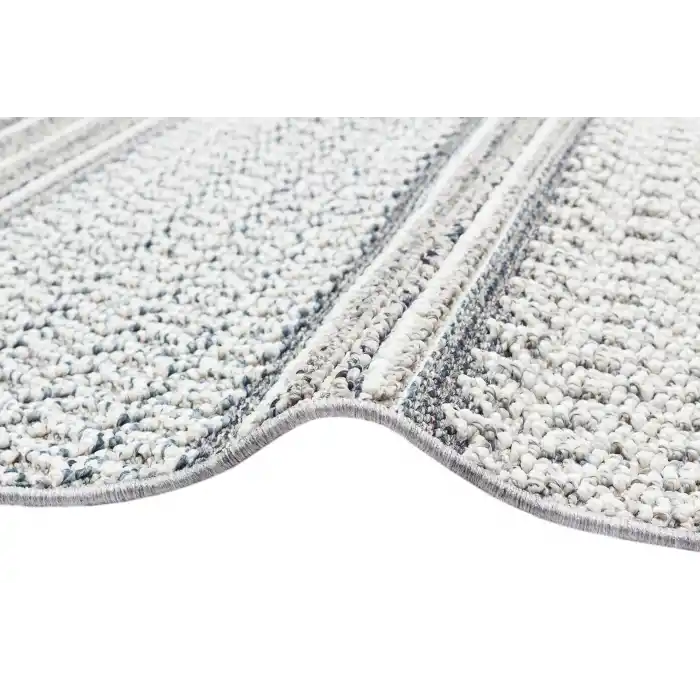 Soho Sh 05 Ivory Grey Hav Vermeyen Özel Ipler Ile Üretilen Etnik Örgü Desenlere Sahip Makine Halısı