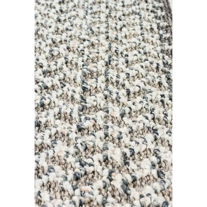 Soho Sh 05 Ivory Grey Hav Vermeyen Özel Ipler Ile Üretilen Etnik Örgü Desenlere Sahip Makine Halısı