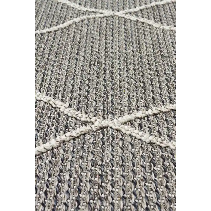Soho Sh 02 Grey Hav Vermeyen Özel Ipler Ile Üretilen Etnik Örgü Desenlere Sahip Makine Halısı