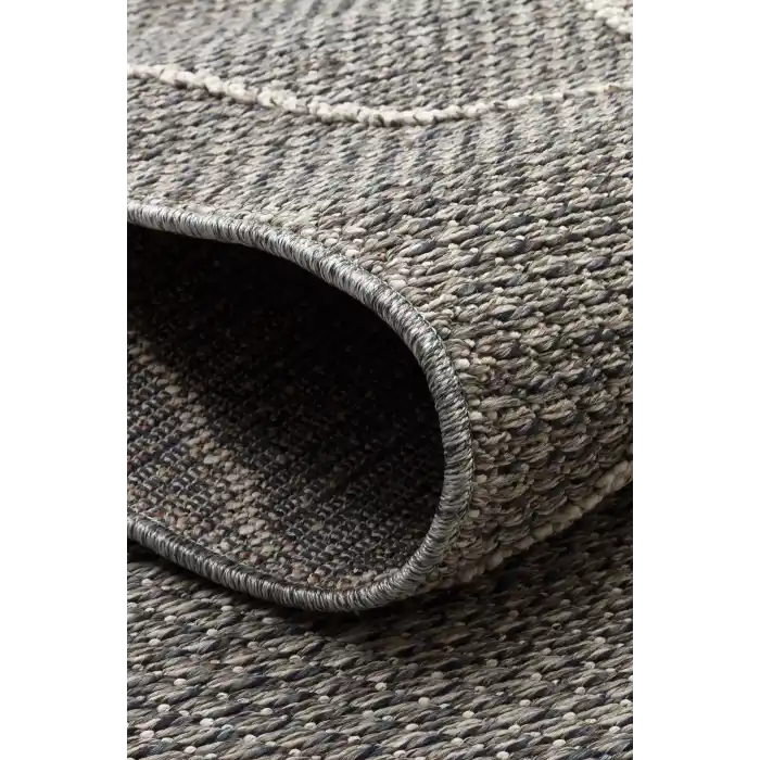 Soho Sh 02 Grey Hav Vermeyen Özel Ipler Ile Üretilen Etnik Örgü Desenlere Sahip Makine Halısı