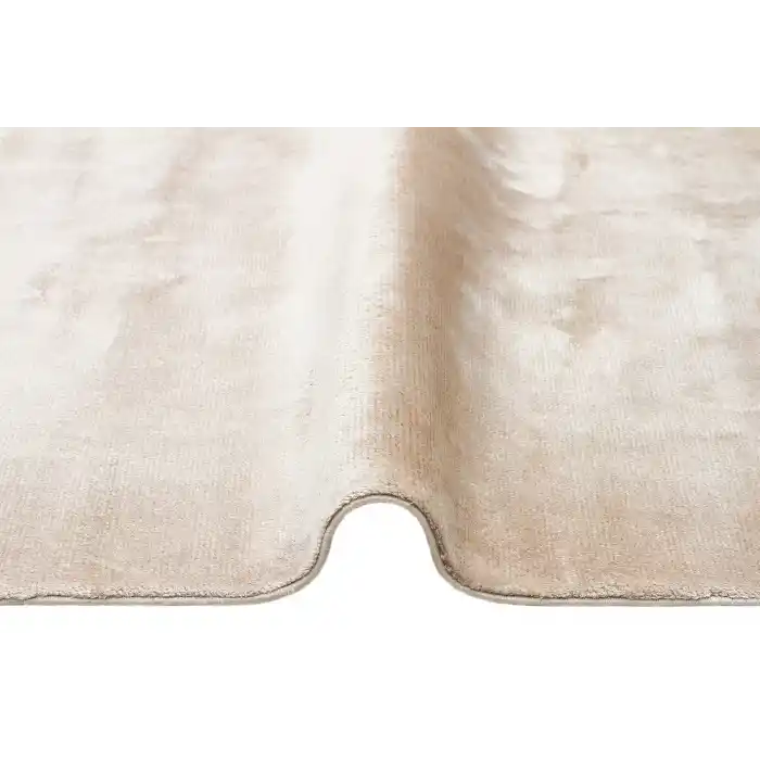 VELVET HALI 0052 Düz Renk El Emeği ile Özel Tezgahlarda Üretilen Viskon Uşak Halısı