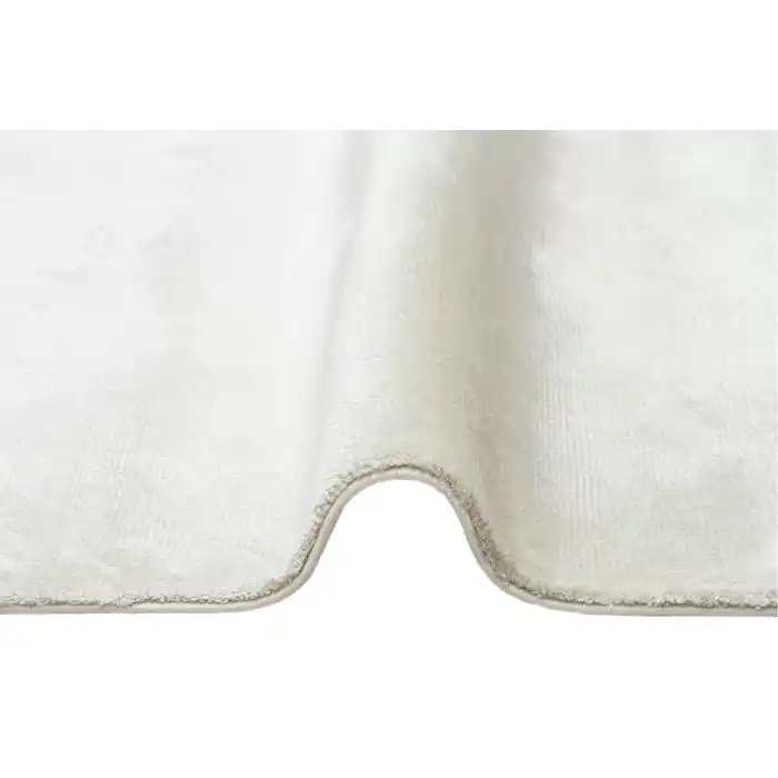 VELVET HALI 0054 Düz Renk El Emeği ile Özel Tezgahlarda Üretilen Viskon Uşak Halısı