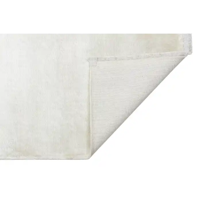 VELVET HALI 0054 Düz Renk El Emeği ile Özel Tezgahlarda Üretilen Viskon Uşak Halısı