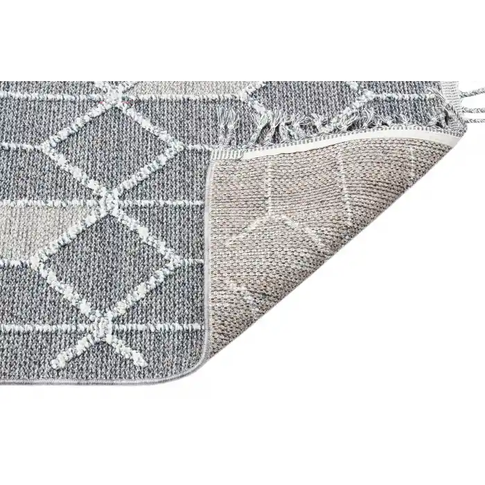 Soho Sh 03 Grey Hav Vermeyen Özel Ipler Ile Üretilen Etnik Örgü Desenlere Sahip Makine Halısı