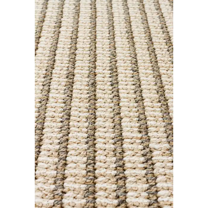 Soho Sh 17 Beige Ivory Hav Vermeyen Özel Ipler Ile Üretilen Etnik Örgü Desenlere Sahip Makine Halısı