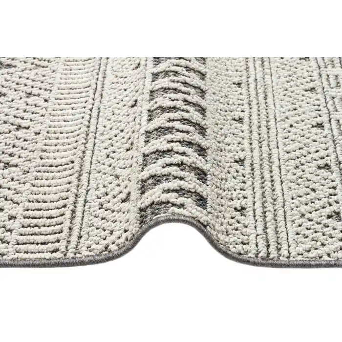 Soho Sh 14 Grey Hav Vermeyen Özel Ipler Ile Üretilen Etnik Örgü Desenlere Sahip Makine Halısı