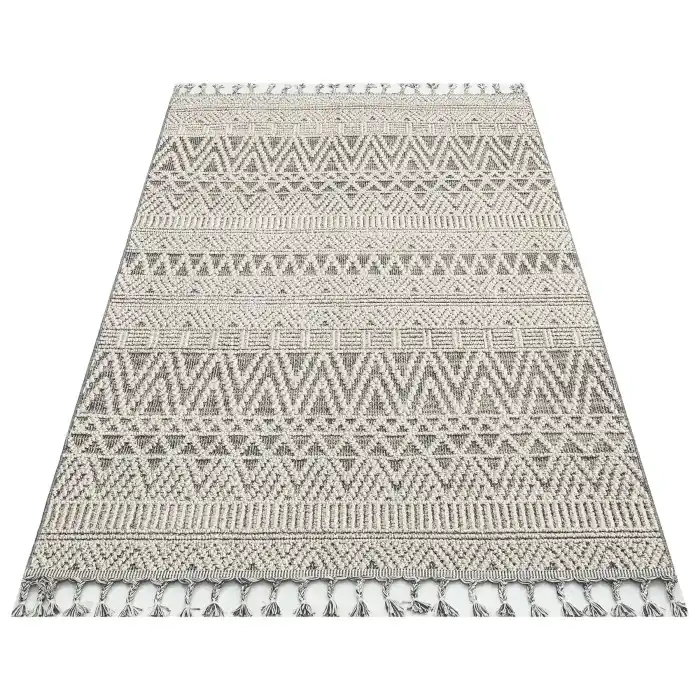 Soho Sh 14 Grey Hav Vermeyen Özel Ipler Ile Üretilen Etnik Örgü Desenlere Sahip Makine Halısı